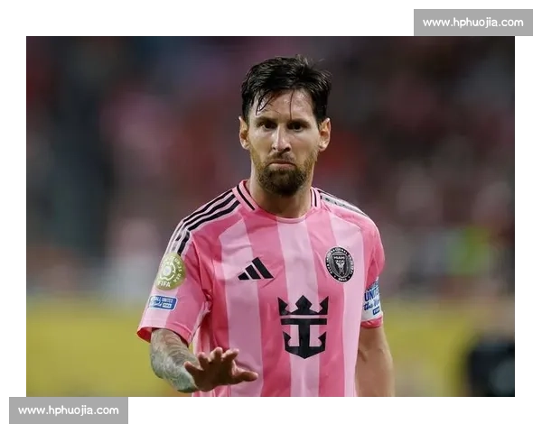 梅西暴怒挥拳维蒂尼亚！世俱杯冲突引爆足坛争议，赛后拥抱上演戏剧性反转